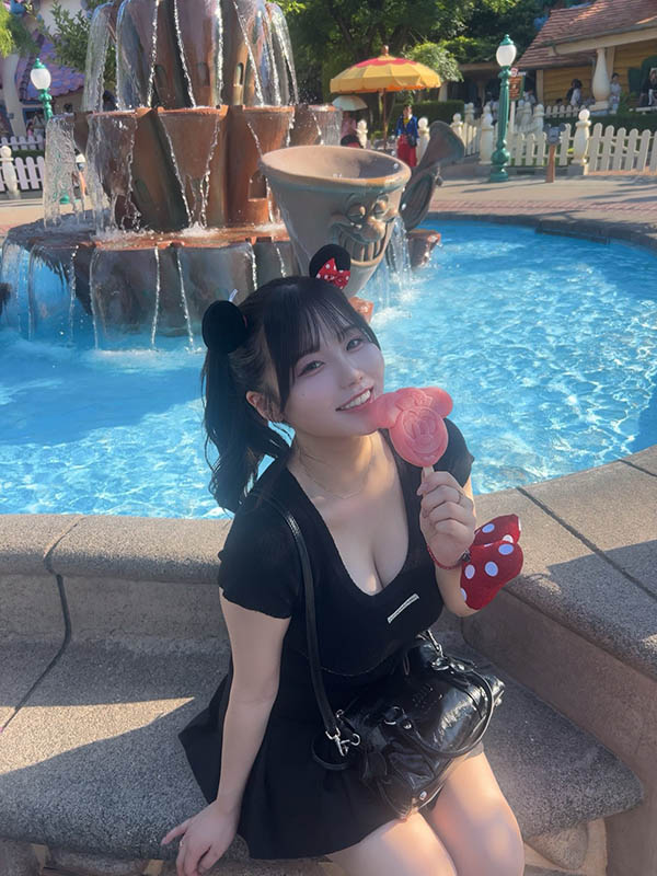 有影无？上了杂志的大学生みう(美羽)要拍AV？