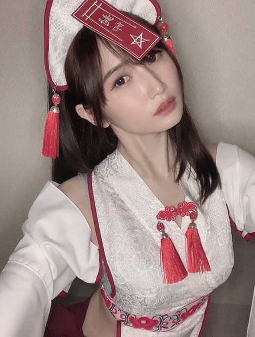 写真偶像实力发挥！F罩杯甜心美少女「天川空」魅问：喜欢胸还是臀呢？