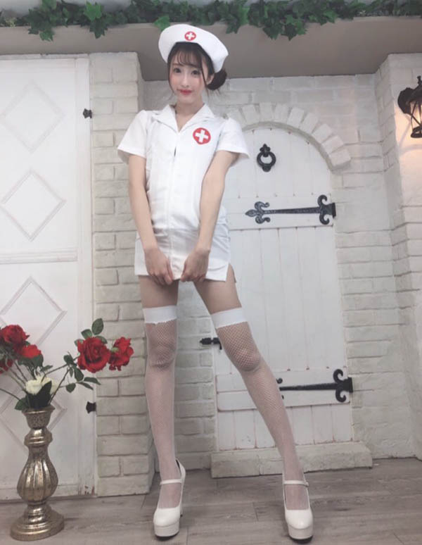 天下第二美腿「星宫一花」极品肉体骚到出汁 辣伸「黑丝美腿」让人冲动