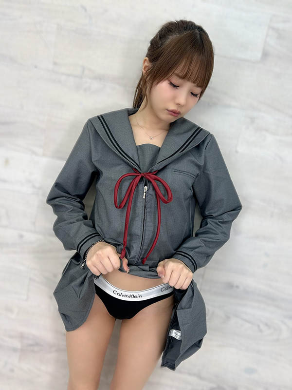 学生服配CK⋯他吐嘈松本いちか(松本一香)被赞爆！