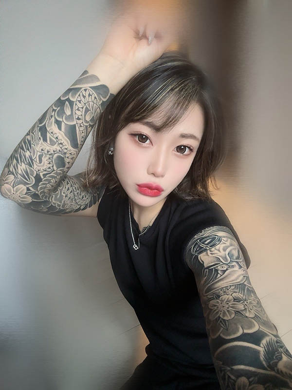 休业的这段时间⋯她从美少女变成全刺青女优！