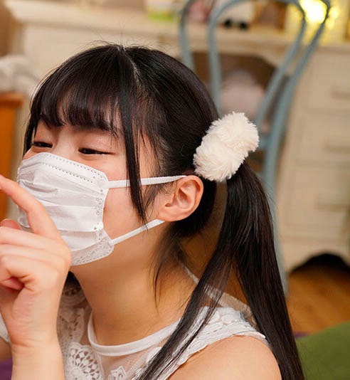 已经是可以给人看奶奶和鲍鲍的年纪了⋯曾经是童星的她成了AV女优! ...