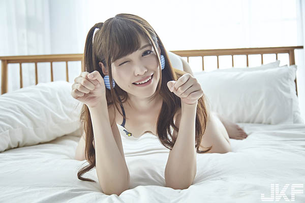 看美照买周边! AV第一长腿美少女「桥本有菜」个人写真展本月中开跑!