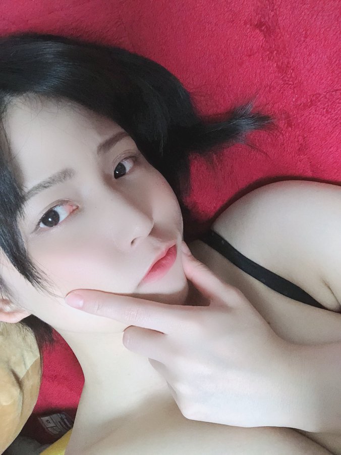 短发巨乳! F罩杯兽医系女大生「柏木亚美」出道撞脸日本人气偶像中心成员!