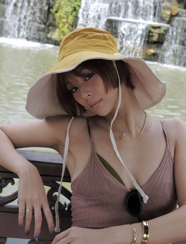 AV帝王西内麻里亚闪电引退!坦言「发现亲人卷入纠纷」...造成困扰了