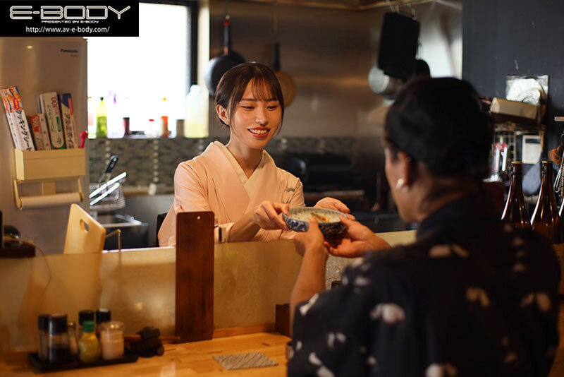 料亭の美人女将！优雅的「佐野秋帆」一上床就成荡妇！ ...