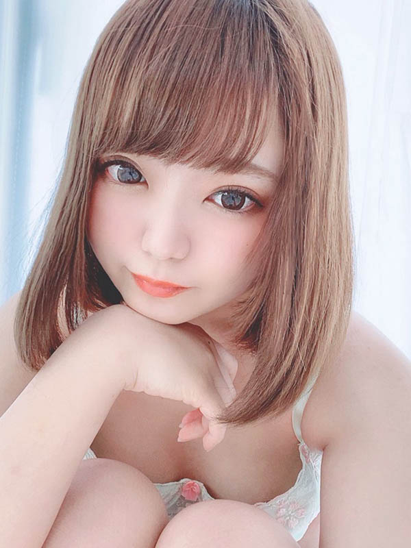 急需解欲！ 咖啡厅美少女「伊藤久留美」克服心魔AV出道！