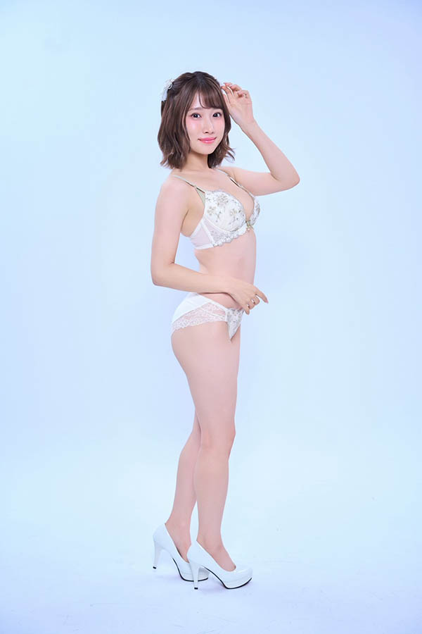 想看言承旭开球！安达夕莉：但我比较喜欢仔仔！