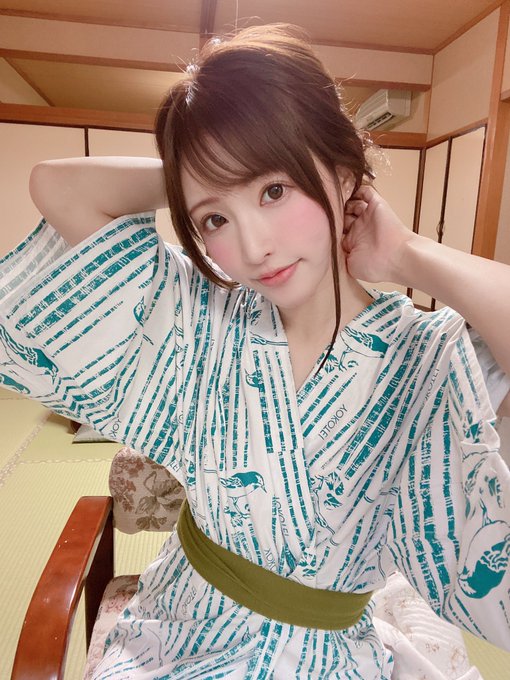 甜美天使威力再升级！美少女AV女优「天使萌」疑似涨胸、甜问粉丝「要吃布丁吗？」！