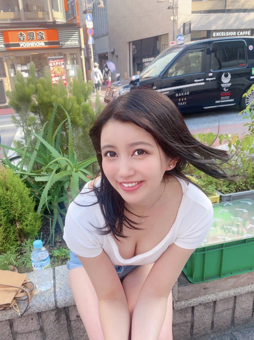 白皙长腿! 174公分疗癒系美女「栗山绘麻」!