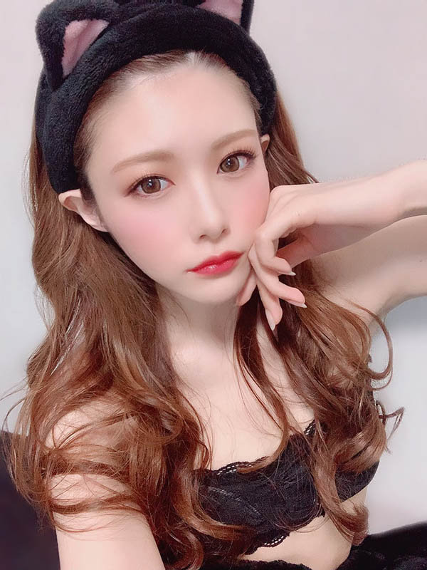 女神24岁啦！AV暗黑影后「相泽南」献上极品美臀，向台湾粉丝喊话：想快点见到大家