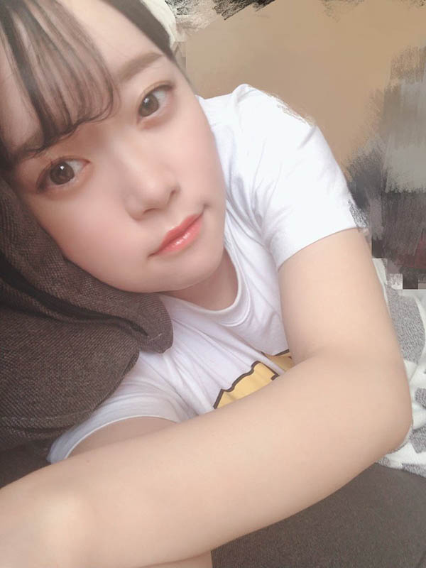 反差萌! 可爱才女「架乃由罗」开始当Youtuber、大玩血腥恶灵古堡怒杀丧尸!