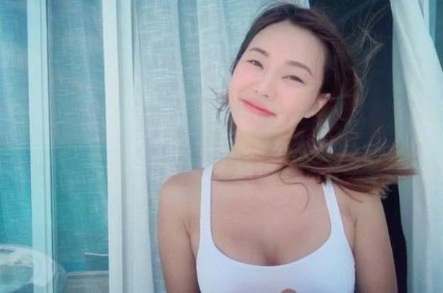 D奶香港小姐惊爆外流!6段不雅片又骚又会玩...与「星国陈冠希」有关!崩溃影片被挖...