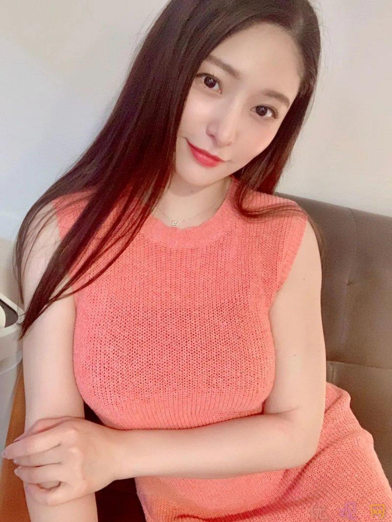 G奶女优下海被抓包！老妈上厕所看到成人杂志：居然瞒了我一年多