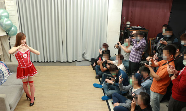 无敌梦幻美少女-「明里紬」的湿法功力让JKF VIP再度晕船!