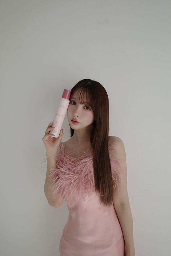 三上悠亚「湿身澡堂」影片流出！奶茶比基尼激似全裸 S曲线引万人朝圣
