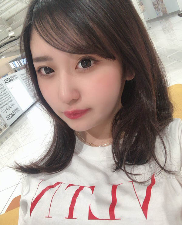 妈妈,我要当AV女优了! 19岁美少女写真偶像「桃尻香奈芽」下海AV专属出道!