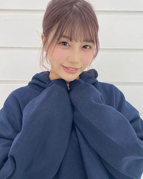 千禧年生的超敏感美少女「唯井まひろ」20岁啦！嘴咬套套庆成年