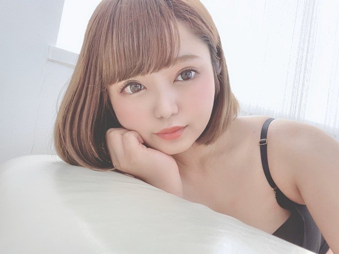 急需解欲！ 咖啡厅美少女「伊藤久留美」克服心魔AV出道！