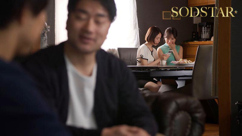 因为童帝不行了⋯所以小凑よつ叶(小凑四叶)玩换妻游戏! ...