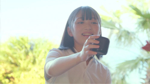 什么?那位才刚满18岁、外型中性私下风骚的美少女其实无码一大堆! ...