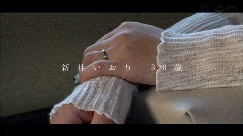 下海找灵感!画A漫的她4人乱搞大喷水!