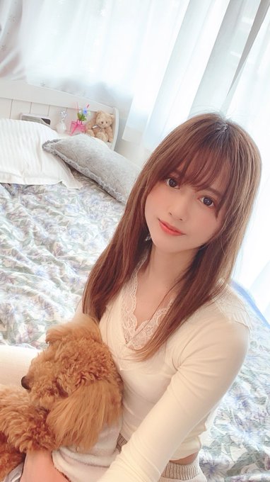 近距离特写！ 绝世美女AV女优「希岛爱理」晨浴露出半边浑圆美臀，粉丝直呼受不了！