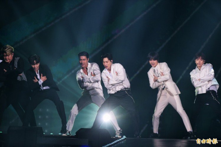 (影音)Super Junior来会台湾老婆 一见面先抱怨「这个」变小了