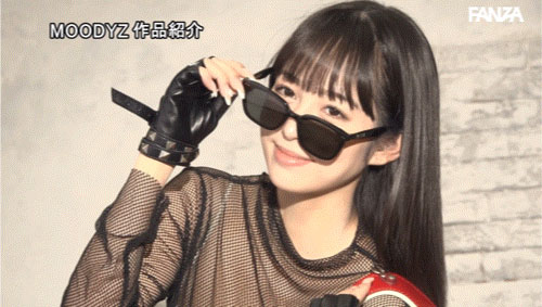 曾参加偶像祭典的美少女!摘下墨镜的她是抖M的美少女! ...