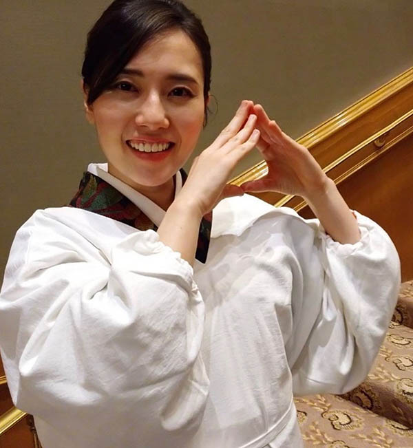昔日神级女优！从「I罩杯暗黑女神」到饭团职人：长泽梓退役11年华丽转身