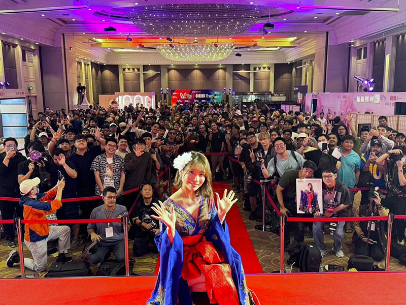 蜘蛛骑乘位!超露骨靡语!水中抽插秀!河北彩伽有了生涯最痴女的演出! ...