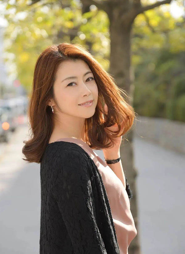 实用且风韵依旧 “麦当娜专属极品TOP 10” 轻熟女爱好者纸巾又不够了!