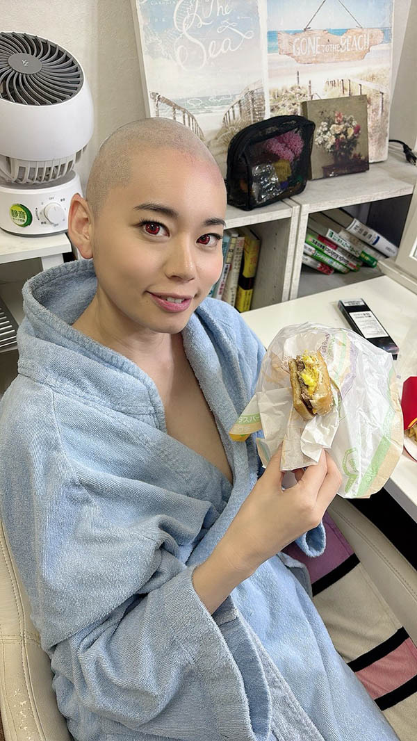 大大大大大大变身！平泉栞奈：拜托大家拍尼姑片找我！