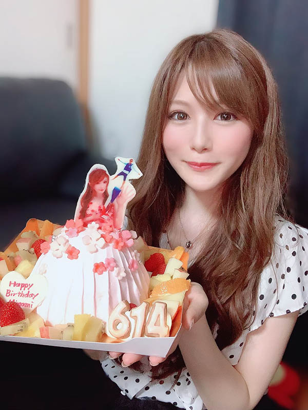 女神24岁啦！AV暗黑影后「相泽南」献上极品美臀，向台湾粉丝喊话：想快点见到大家