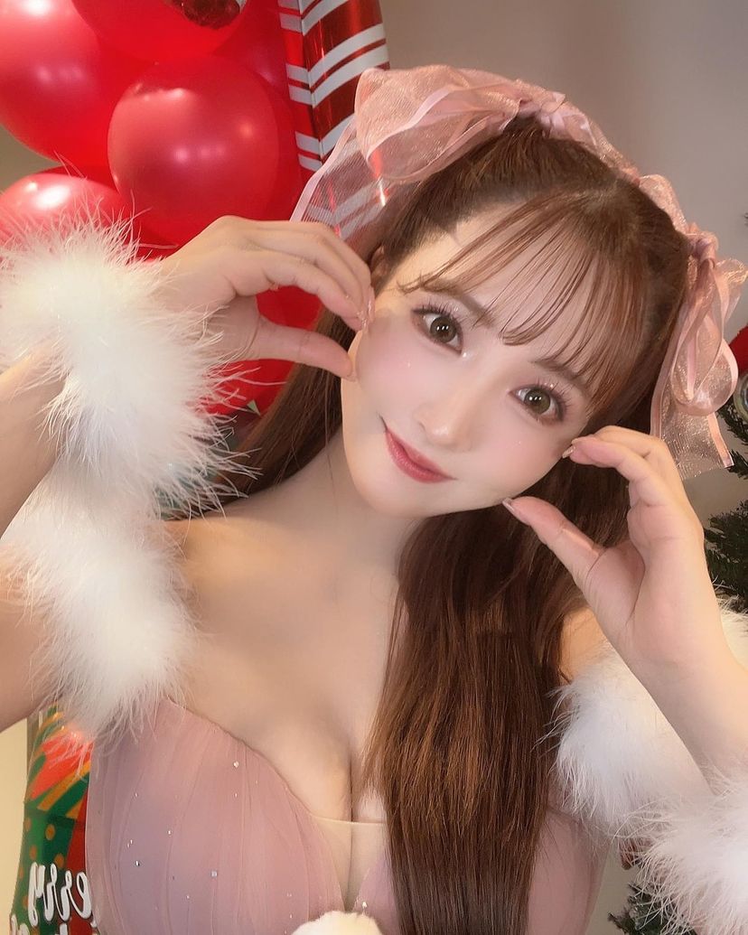 「三上悠亚」化身爆乳兔女郎拜年!多变造型秀「巨乳美臀」引十几万人按赞!