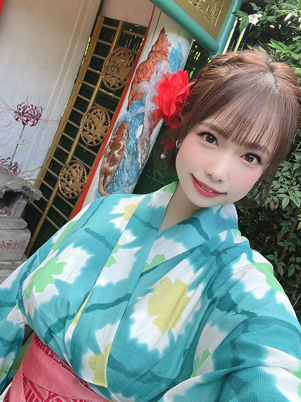 久违12年⋯那位童颜巨乳的「初恋少女」竟然要复出了!