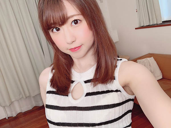 可爱婴儿肥! D罩杯素人美少女「真宫绫」!
