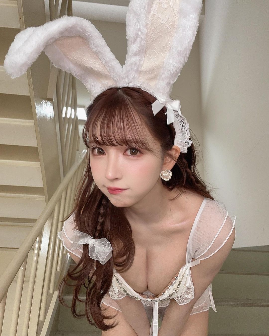 「三上悠亚」化身爆乳兔女郎拜年!多变造型秀「巨乳美臀」引十几万人按赞!
