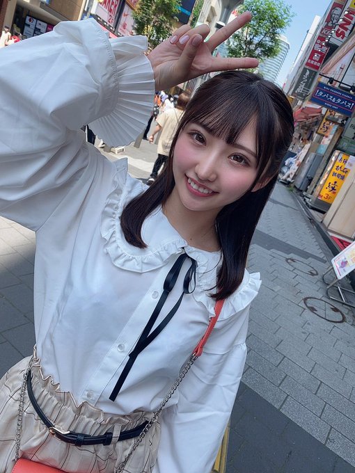 隐藏版小可爱!美少女小只马新人「里仲唯」学生服、 比基尼各种福利大放送!