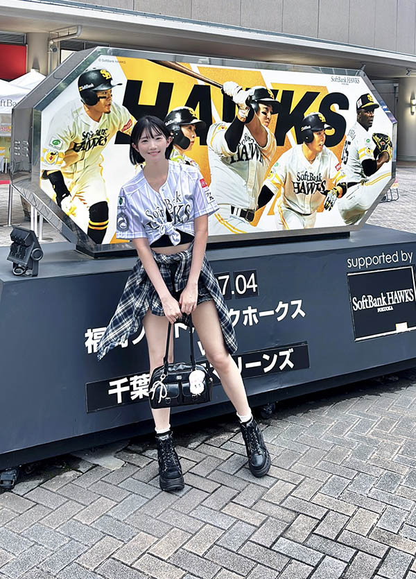 休息两年后⋯170公分、大长腿、超漂亮的长腿美眉复活来找双胞胎姐姐了！ ...