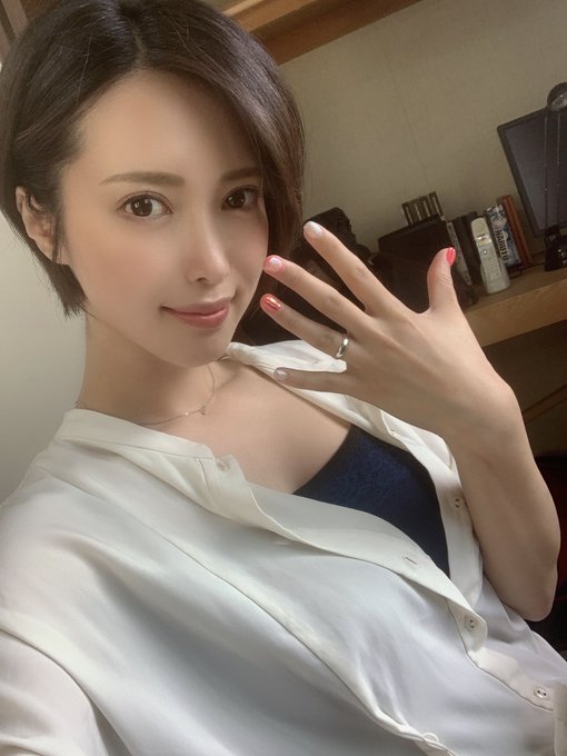 私底下是天然呆? 美艳大姐姐「君岛美绪」自曝拍完片后最常忘记…