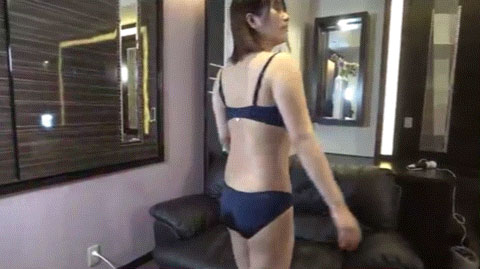 解密!那位在步兵片商エッチ4610初登场、不只出鲍更是最多大奶的上藤希美是? ...
