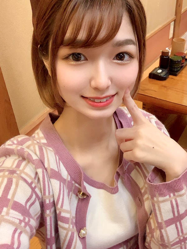 一笑百媚生!C罩杯甜心美少女“仓本菫”AV出道被誉:女主播级的可爱!