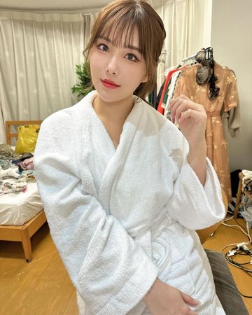 就爱做自己！香港正妹网红素海霖下海拍AV 突传「无码片外泄」网惊呆