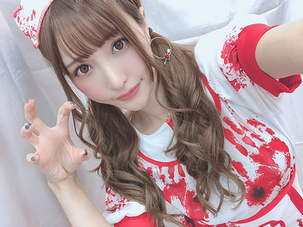 看了更想捣蛋!特搜性感版本的「AV万圣节装扮」,桥本有菜被小恶魔化还是超诱人