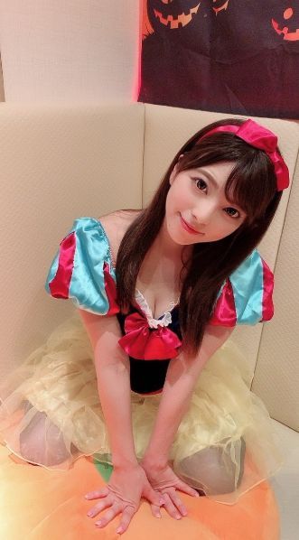 看了更想捣蛋!特搜性感版本的「AV万圣节装扮」,桥本有菜被小恶魔化还是超诱人