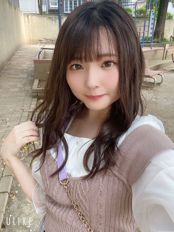 大放福利? 乐仪队女孩「仲泽桃华」推特福利影片惊见胸前突起...