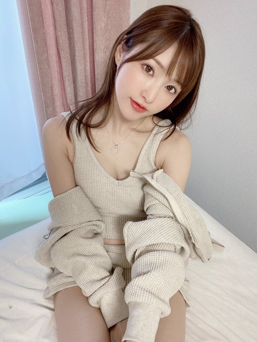 全裸上阵！ D奶甜心美少女「天使萌」登上周刊杂志、一丝不挂侧拍抢先看！