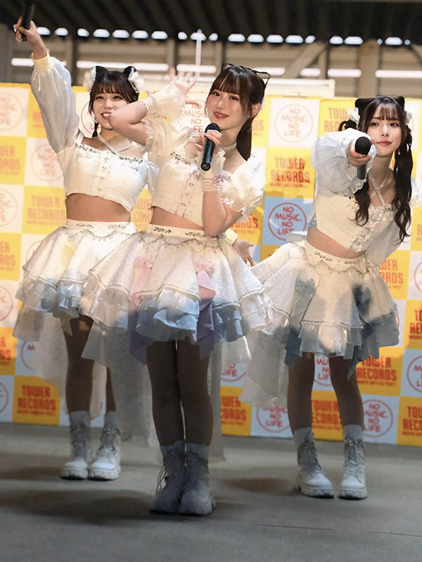 小野六花:曾经有三份Offer摆在我面前,而我选择了AV女优⋯