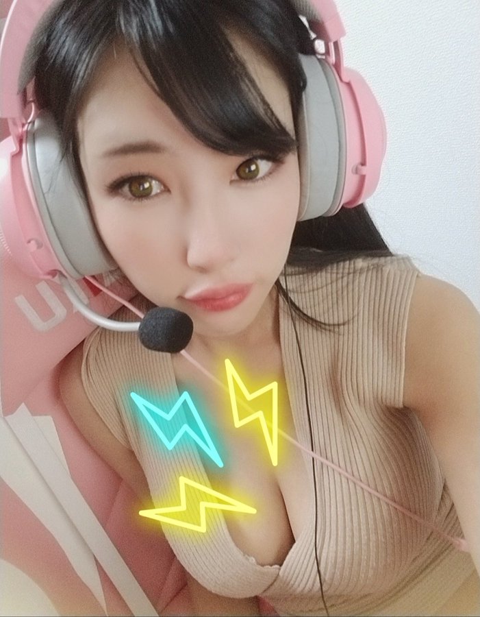 用繁体中文跟粉丝打招呼! 十年一见H罩杯梦幻身材美少女“飞鸟梨衣菜”推特开张!